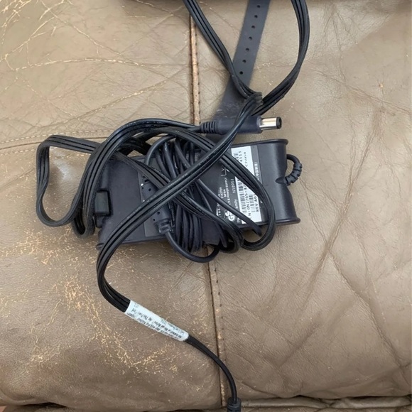 Dell Laptop - Picture 3 of 6